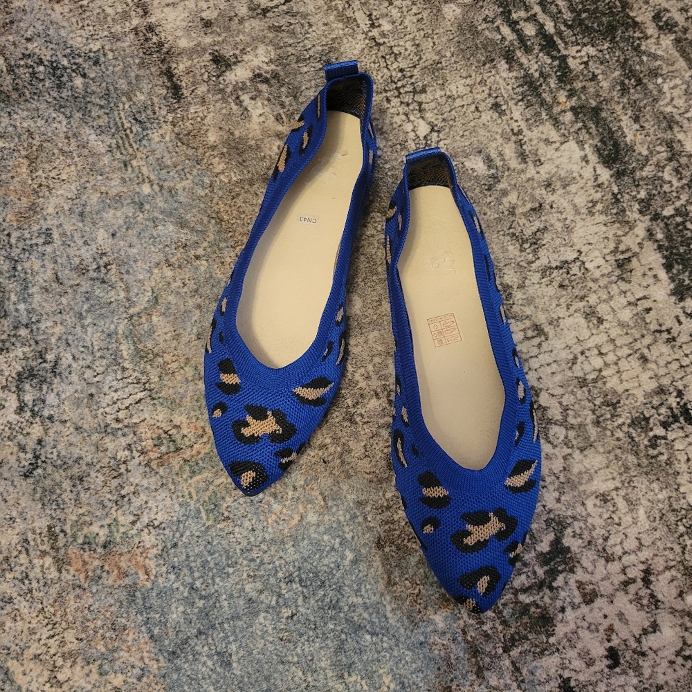 Blue Leopard-Print Pointed Toe Flats
